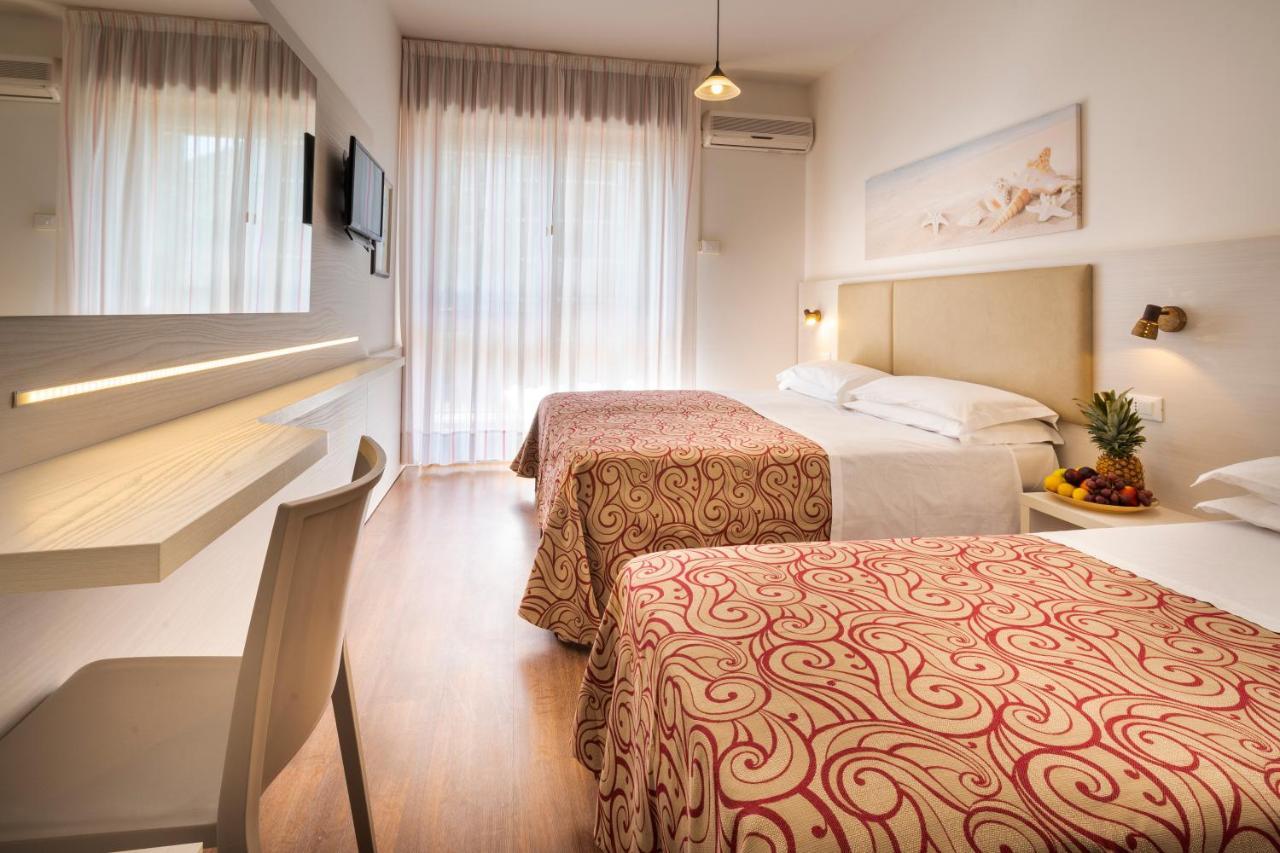 ליגננו סביאדורו Hotel Niagara מראה חיצוני תמונה