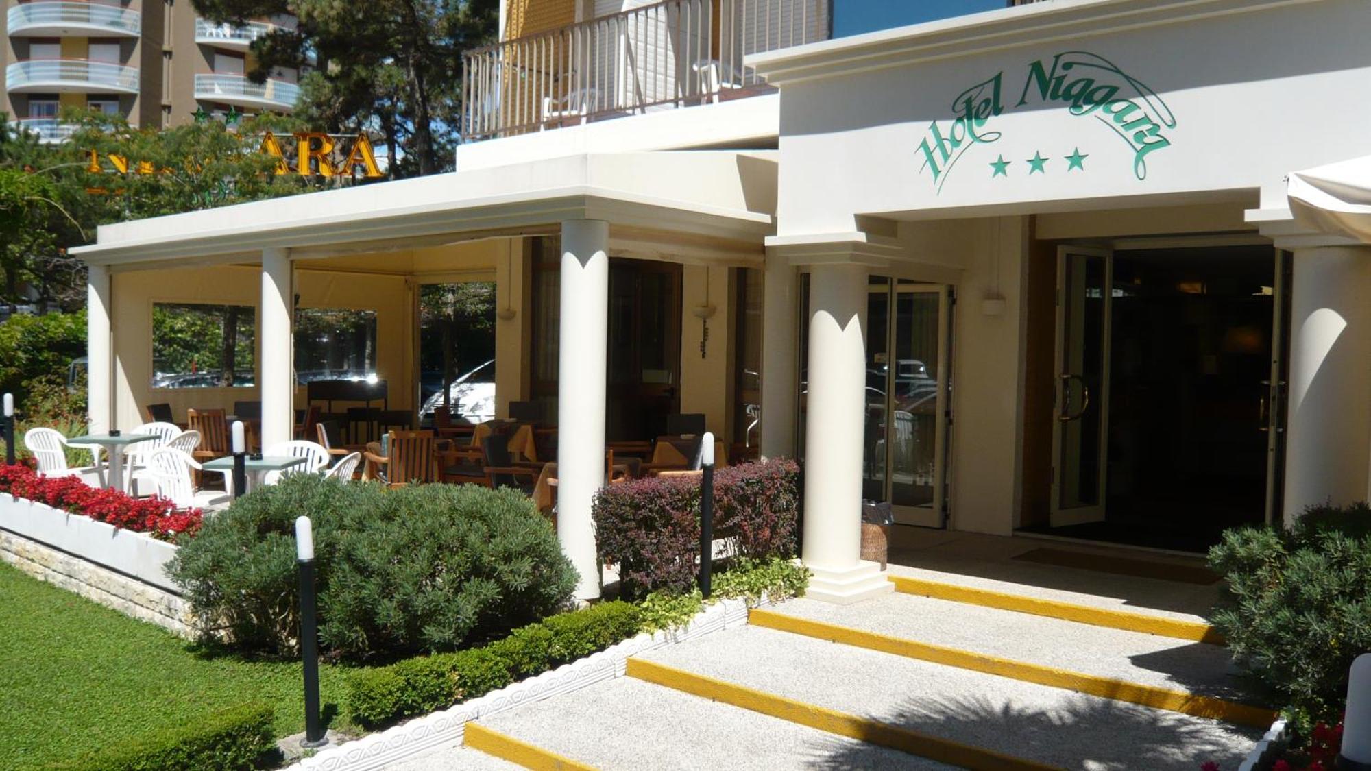 ליגננו סביאדורו Hotel Niagara מראה חיצוני תמונה
