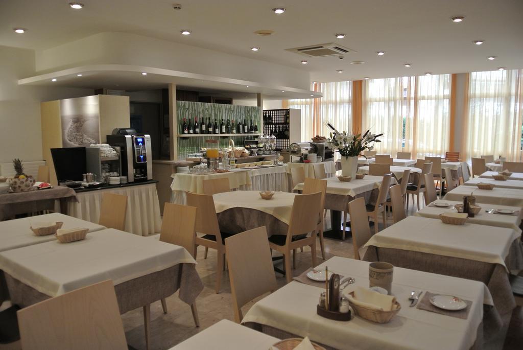 ליגננו סביאדורו Hotel Niagara מראה חיצוני תמונה